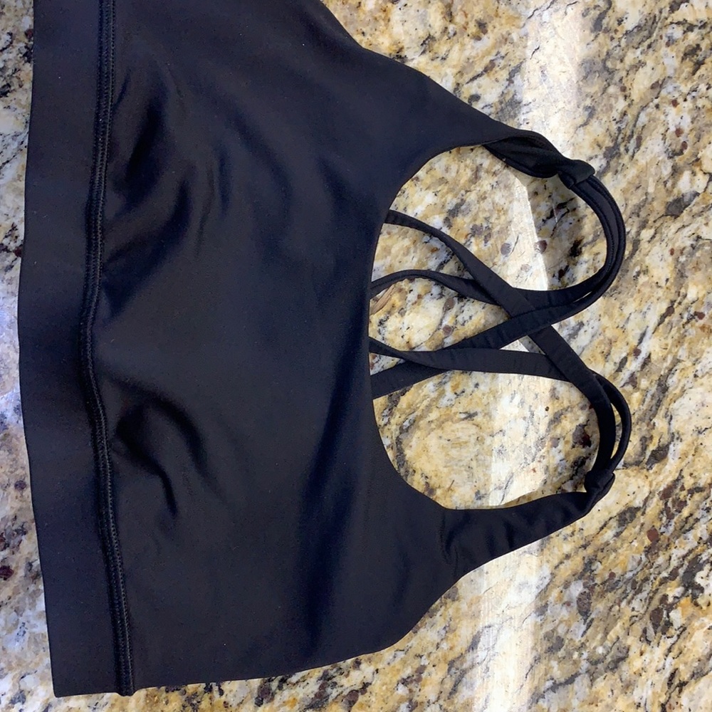 Lululemon black energy bra